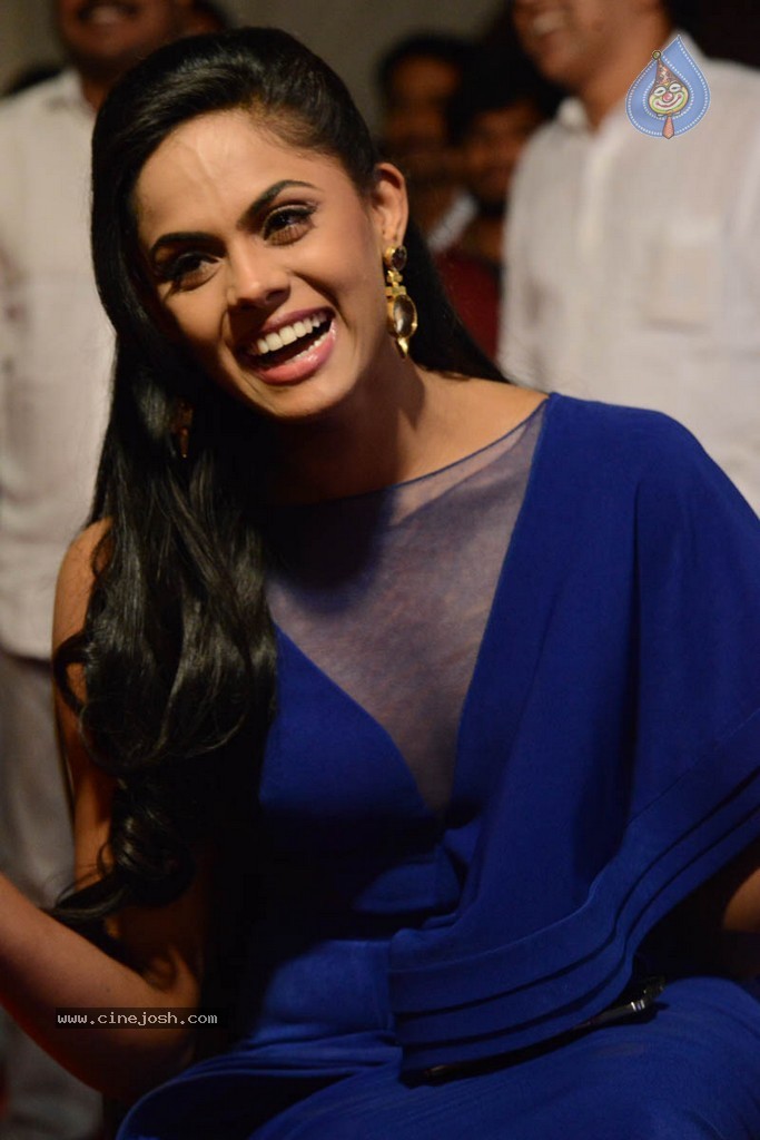 Karthika Nair New Stills - 6 / 67 photos