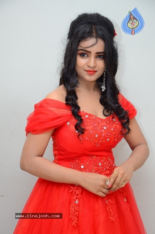 Karuna Kathirine Stills - 17 / 21 photos