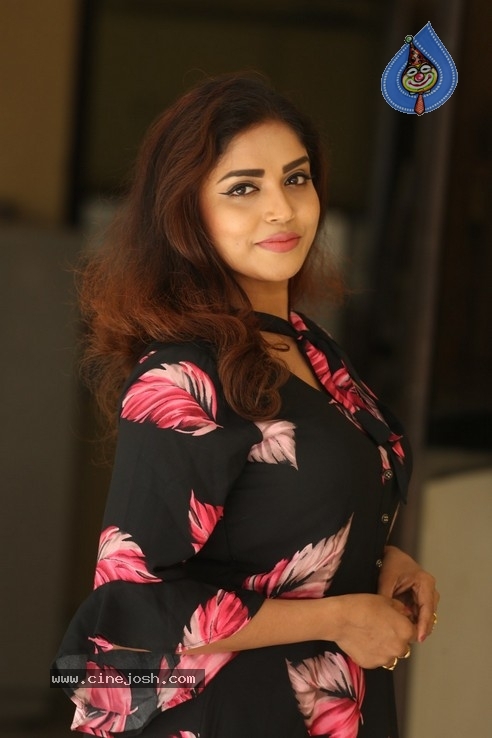 Karunya Chowdary Stills - 6 / 32 photos