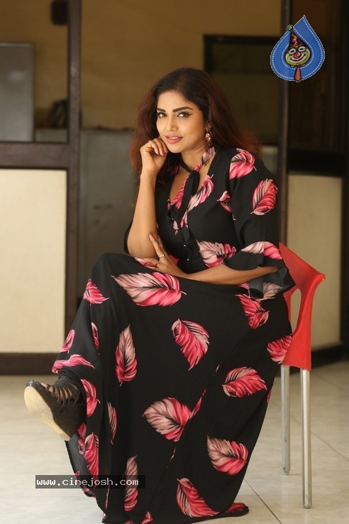 Karunya Chowdary Stills - 31 / 32 photos