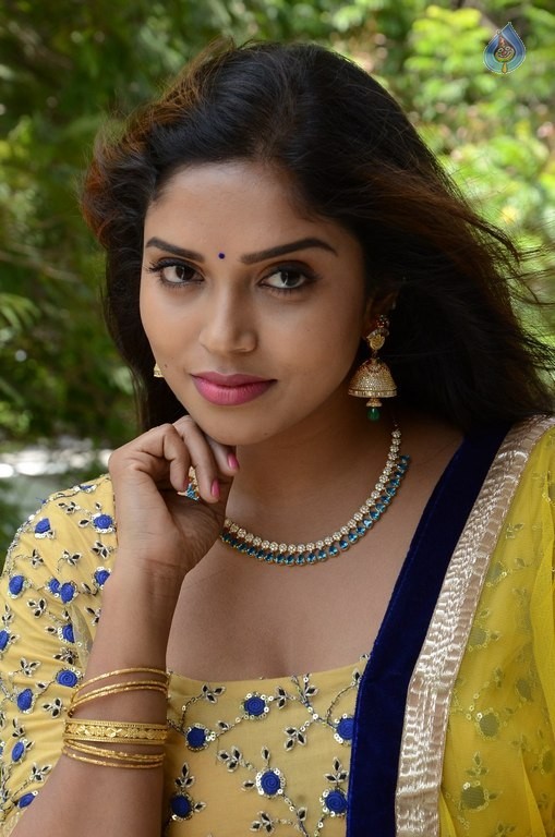 Karunya New Photos - 20 / 40 photos