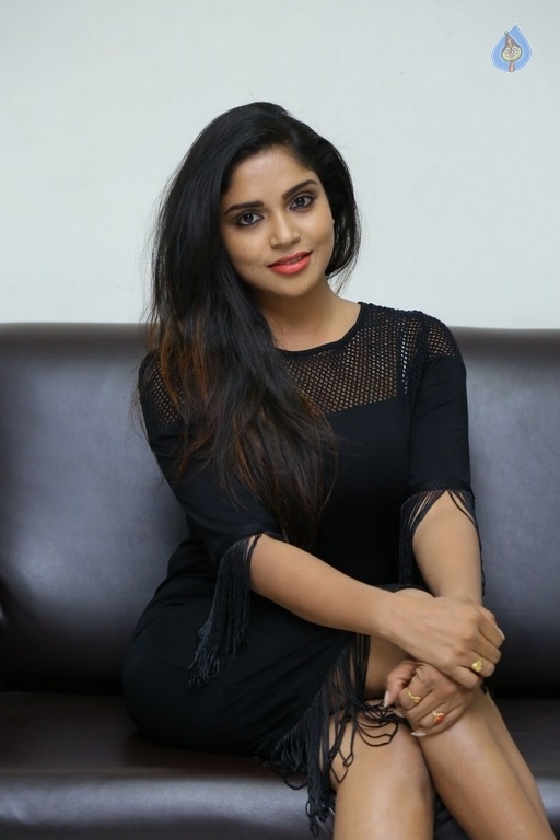 Karunya New Pics - 12 / 36 photos