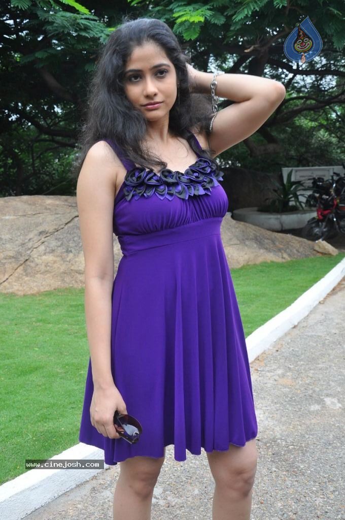 Kasmeera Hot Stills - 32 / 53 photos