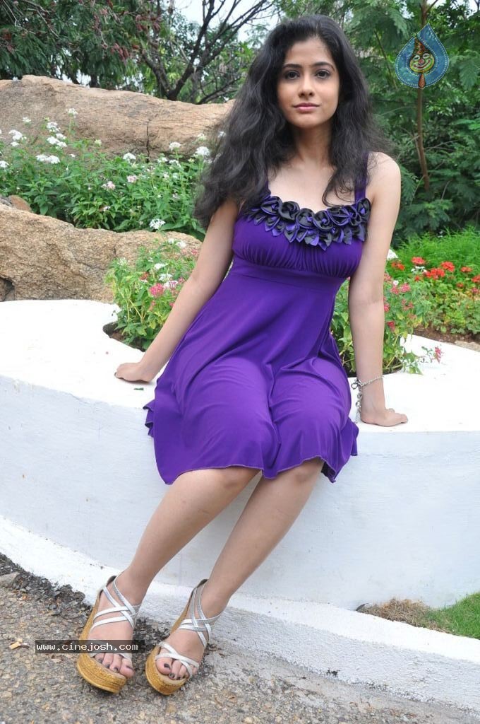 Kasmeera Hot Stills - 38 / 53 photos