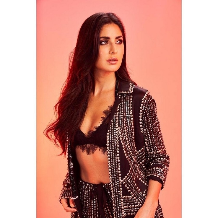 Katrina Kaif Photos - 14 / 14 photos