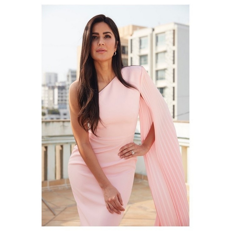 Katrina Kaif Stills - 12 / 13 photos