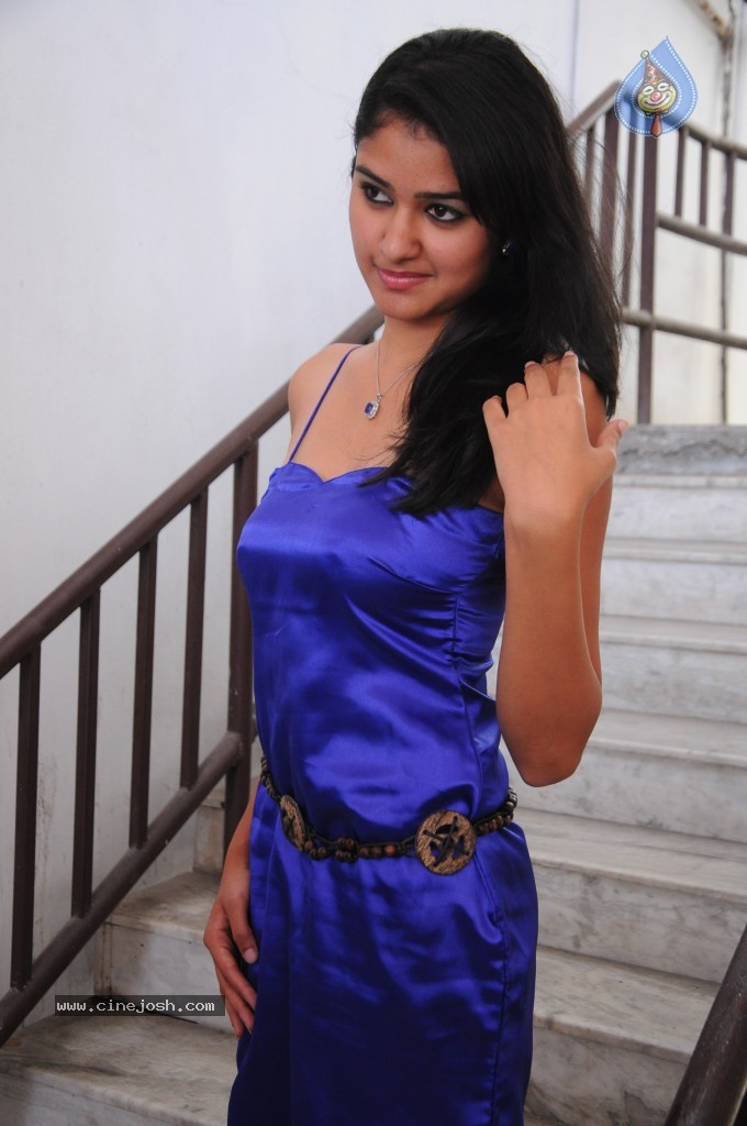 Kausalya New Stills - 35 / 36 photos