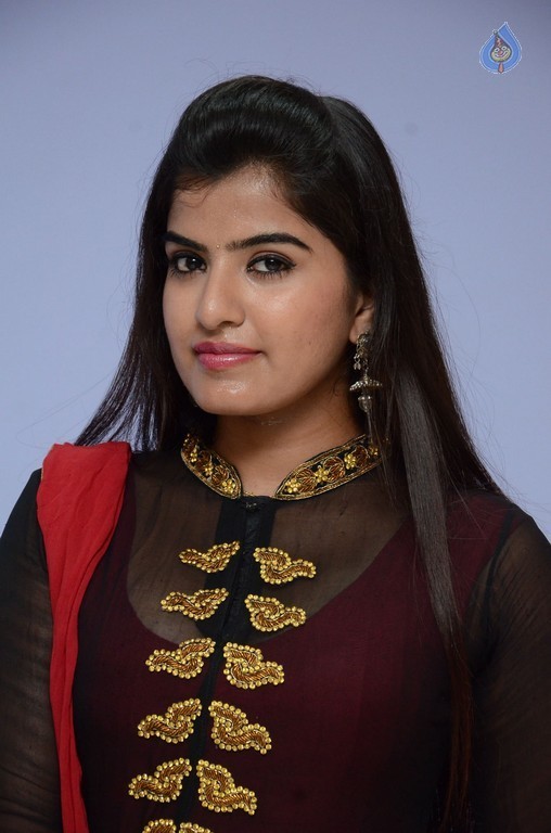 Keerthana New Photos - 17 / 42 photos