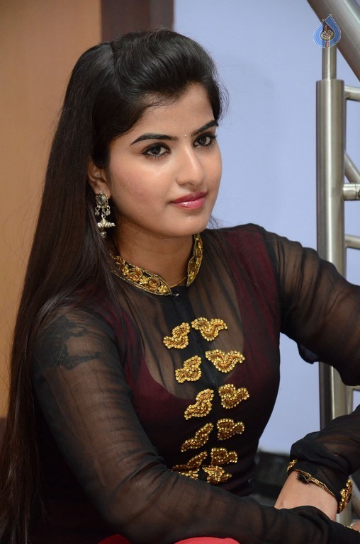 Keerthana New Photos - 26 / 42 photos