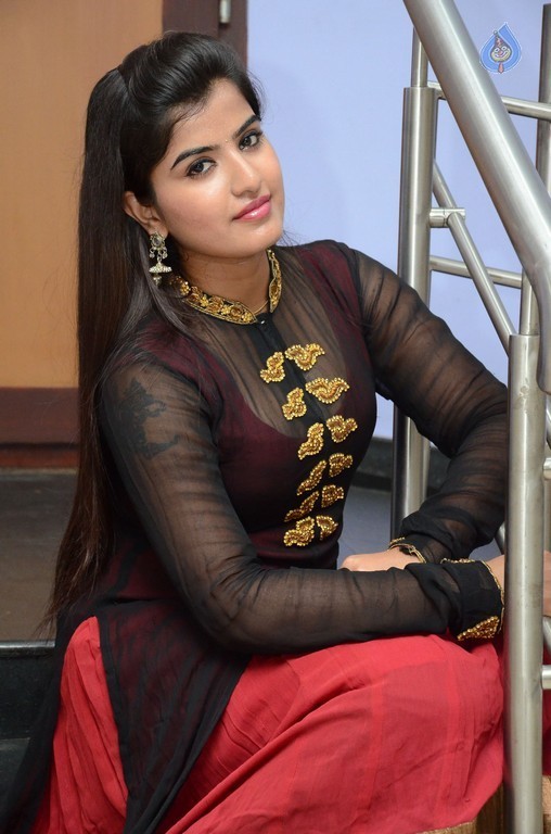 Keerthana New Photos - 33 / 42 photos