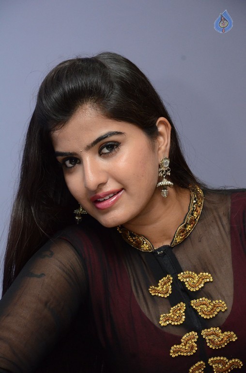 Keerthana New Photos - 34 / 42 photos