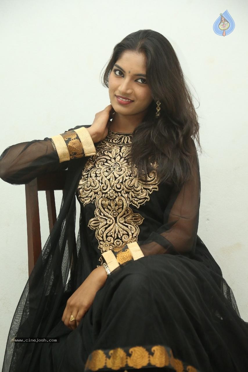 Keerthi Photos - 1 / 49 photos