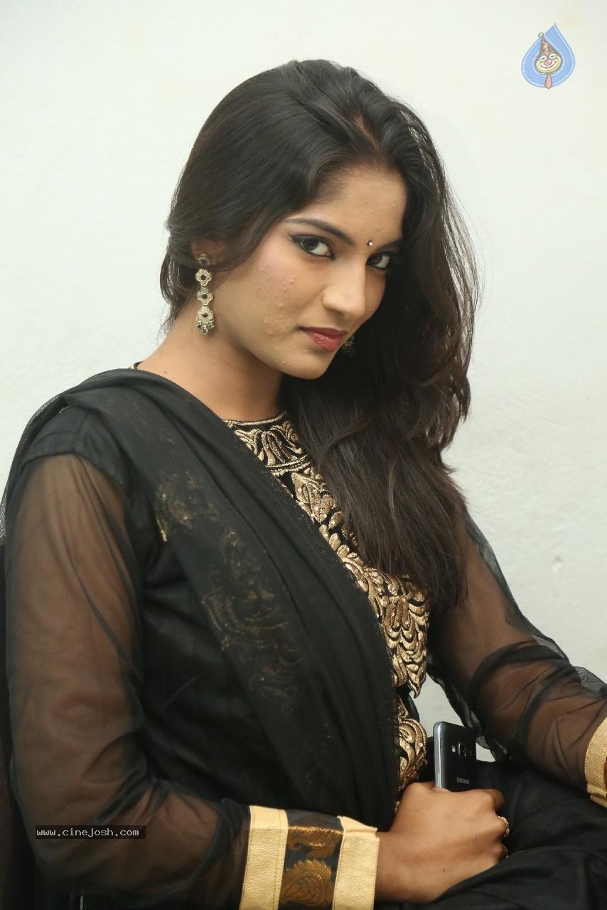 Keerthi Photos - 8 / 49 photos