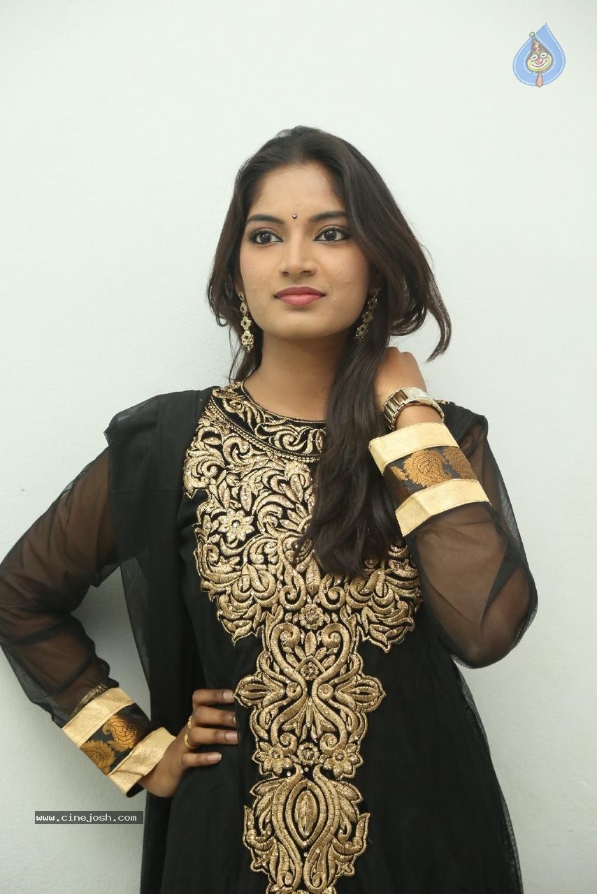 Keerthi Photos - 41 / 49 photos