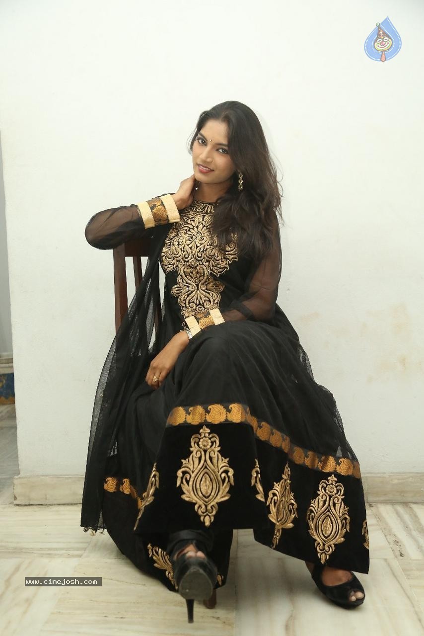 Keerthi Photos - 46 / 49 photos