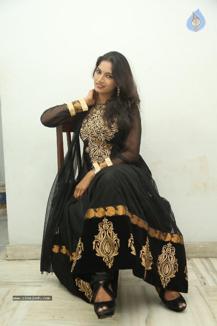 Keerthi Photos - 49 / 49 photos