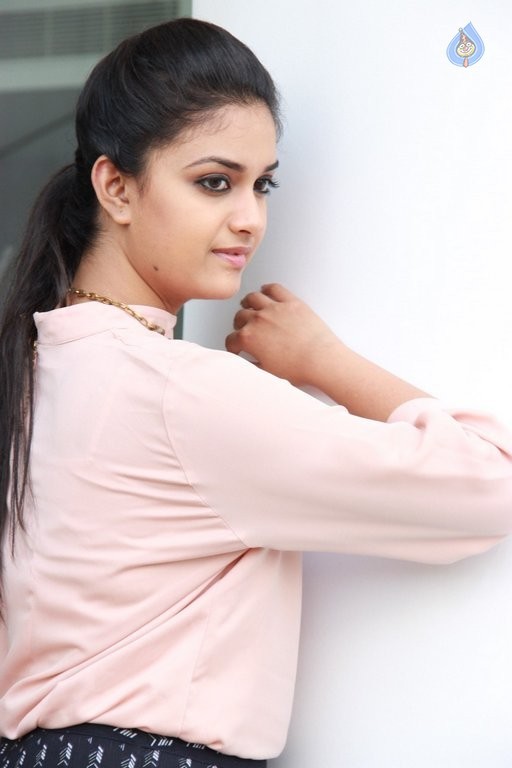 Keerthi Suresh to role in Mani Ratnam's Ponniyin Selvan | NewsTrack English  1