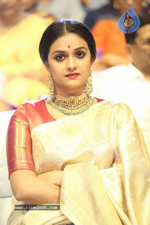 Keerthy Suresh New Pics - 19 / 21 photos