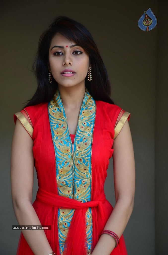 Khenishna Chandran Stills - 15 / 40 photos