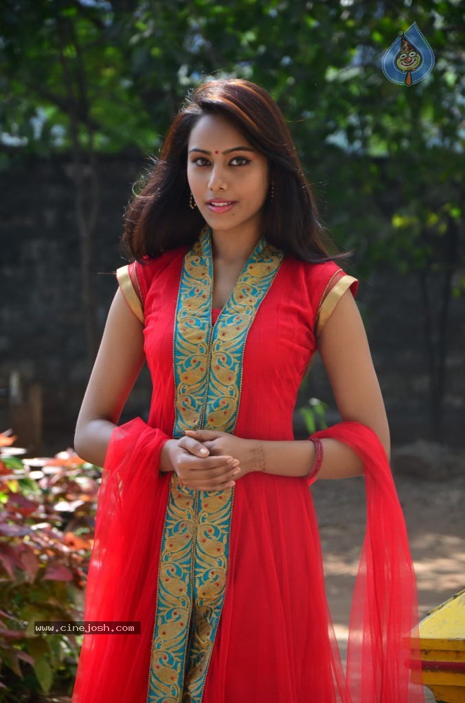 Khenishna Chandran Stills - 19 / 40 photos