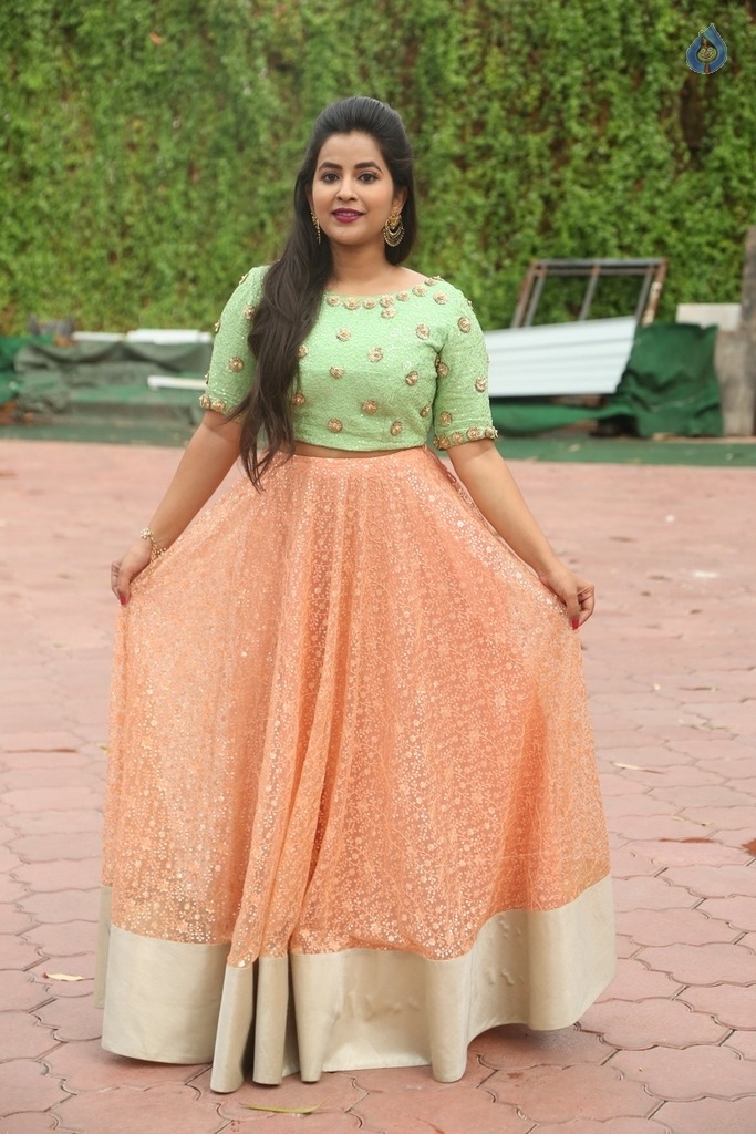 Komali New Photos - 14 / 42 photos