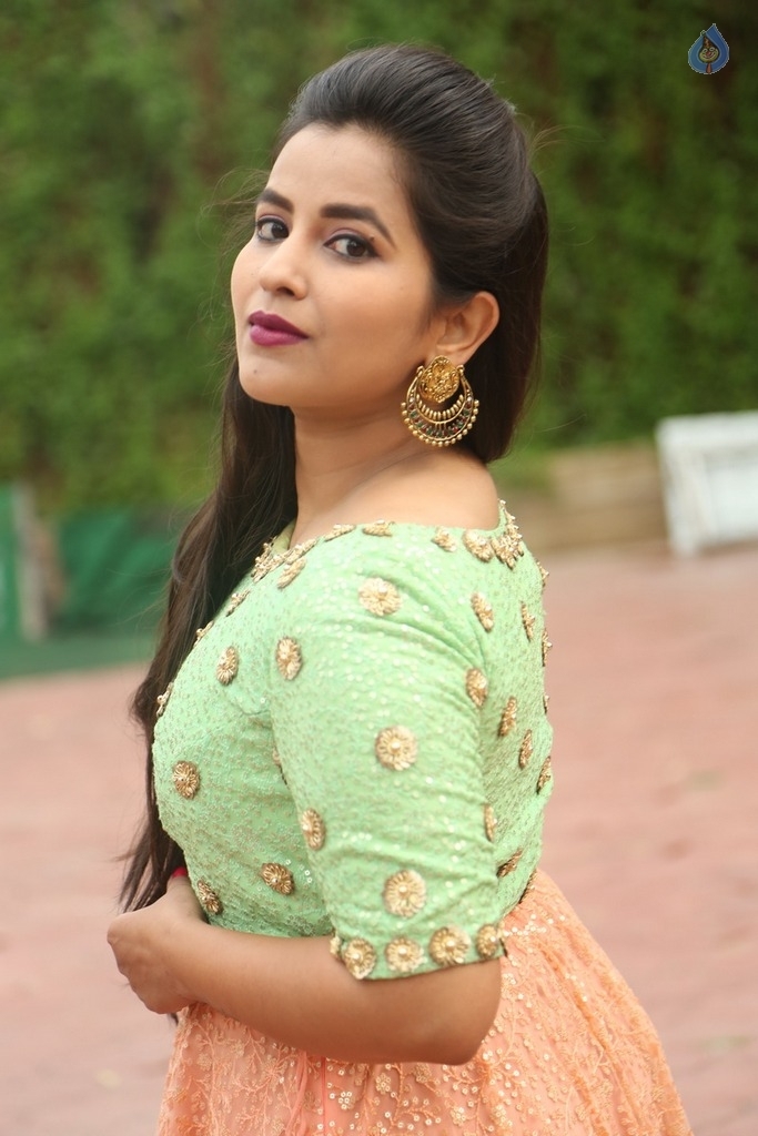 Komali New Photos - 22 / 42 photos