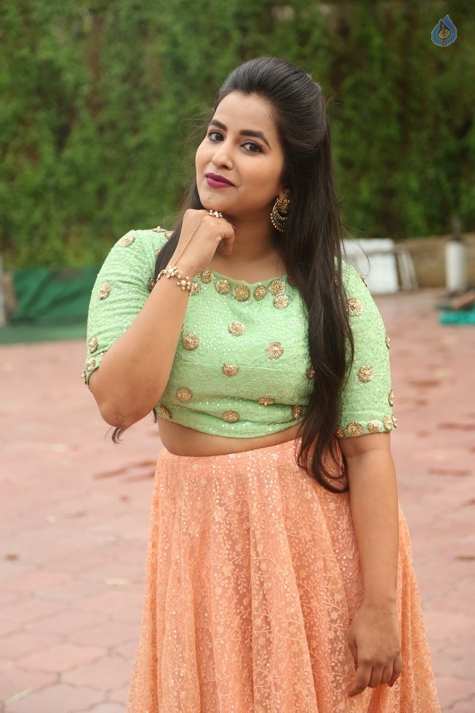 Komali New Photos - 25 / 42 photos