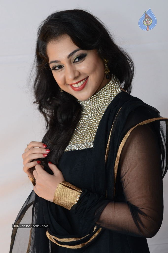 Krathi Stills - 12 / 50 photos