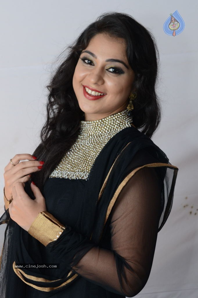 Krathi Stills - 14 / 50 photos