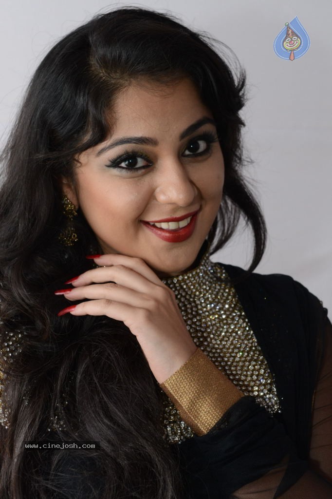 Krathi Stills - 25 / 50 photos