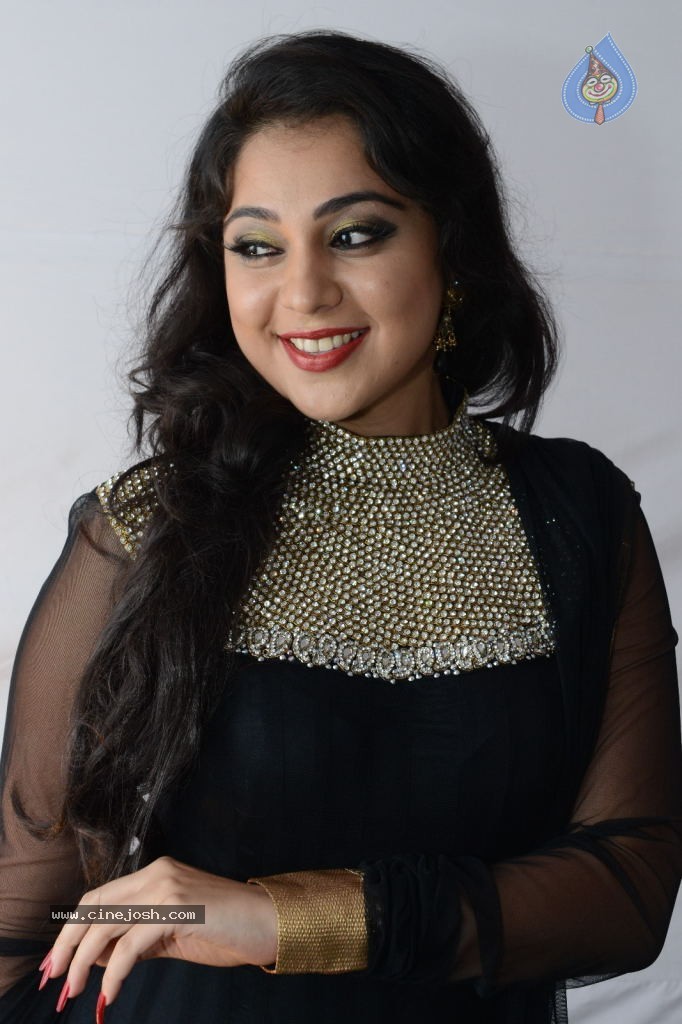 Krathi Stills - 38 / 50 photos