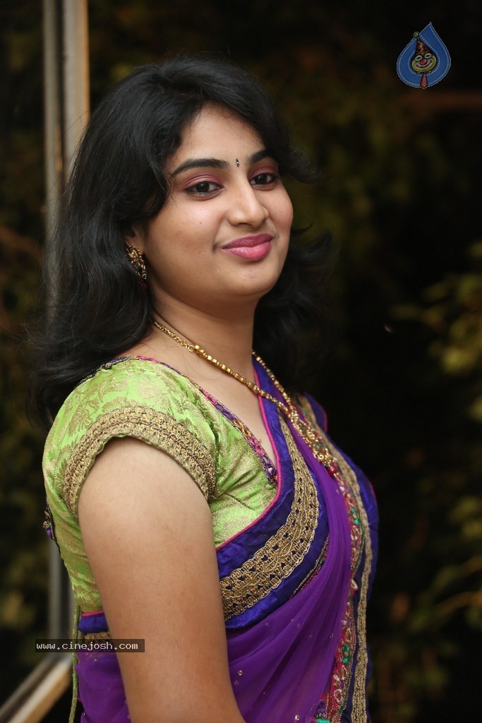 Krishnaveni Stills - 101 / 151 photos