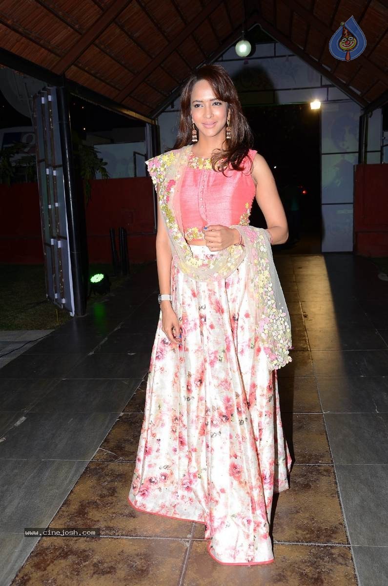 Lakshmi Manchu Pics - 16 / 53 photos