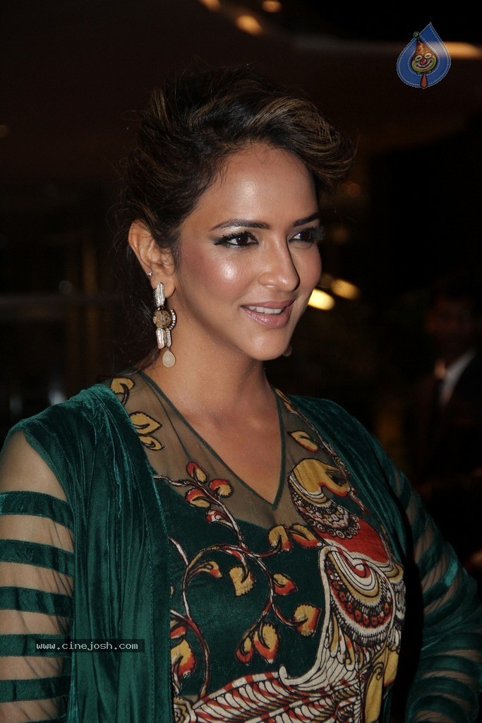 Lakshmi Manchu Stills - 23 / 39 photos