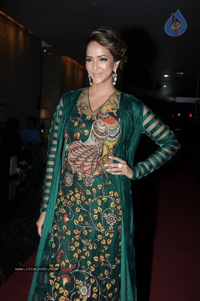 Lakshmi Manchu Stills - 34 / 39 photos