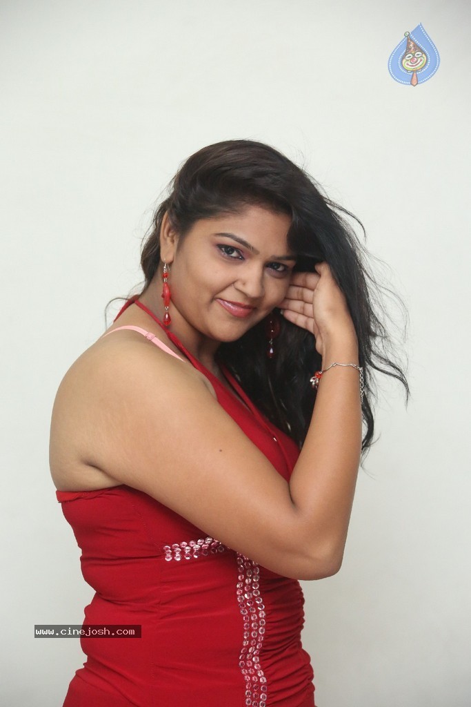 Lalitha Stills - 27 / 67 photos