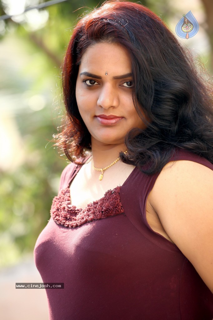 Lasya New Stills - 35 / 53 photos