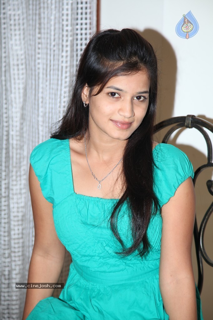 Lavanya Photos - 34 / 46 photos