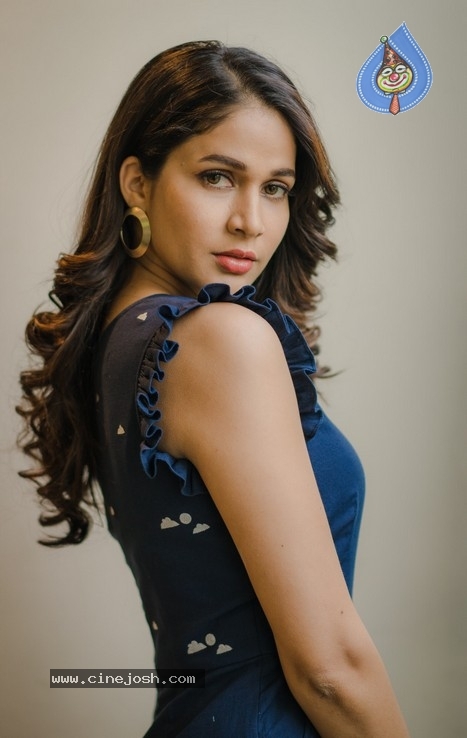 Lavanya Tripathi Stills - 1 / 9 photos