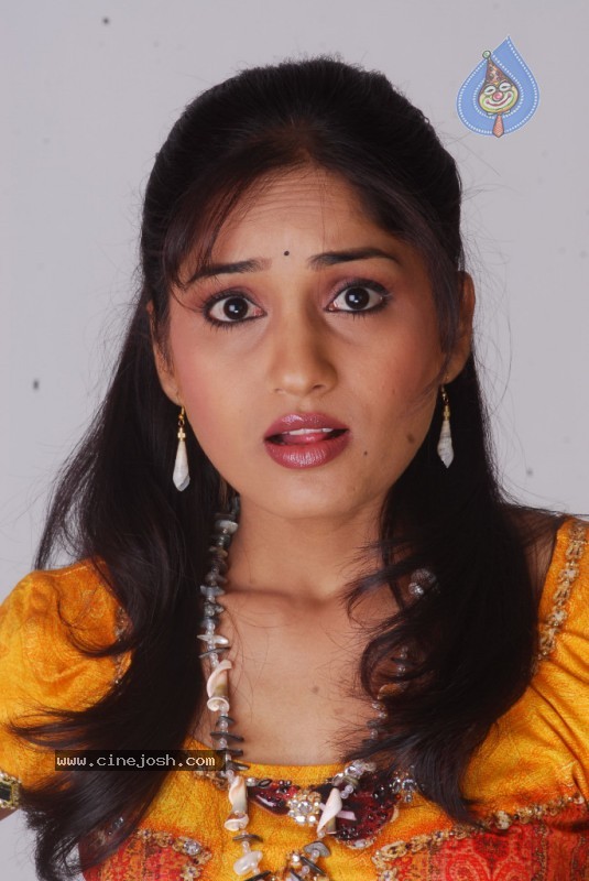 Madhavi Latha Photo Gallery - 11 / 58 photos