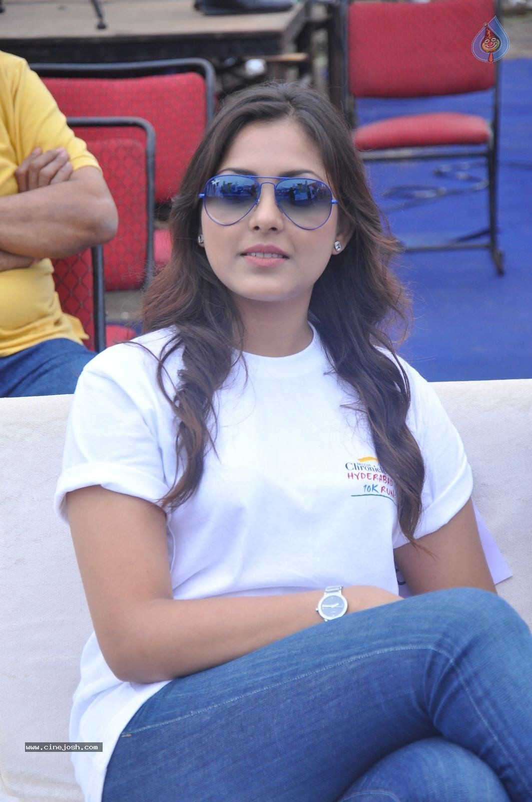 Madhu Shalini Gallery - 47 / 48 photos