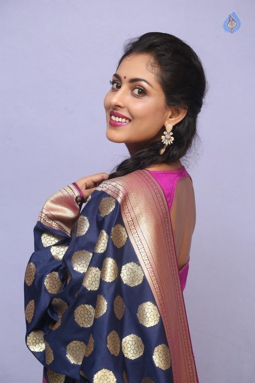 Madhu Shalini Photos - 8 / 42 photos