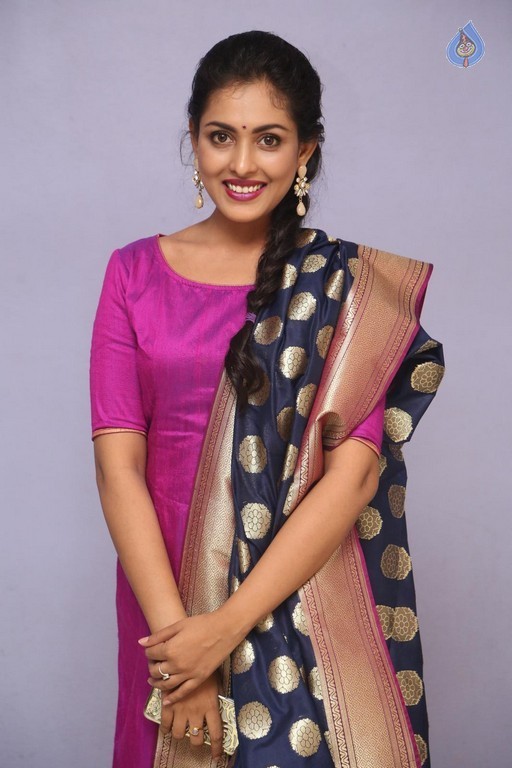 Madhu Shalini Photos - 18 / 42 photos