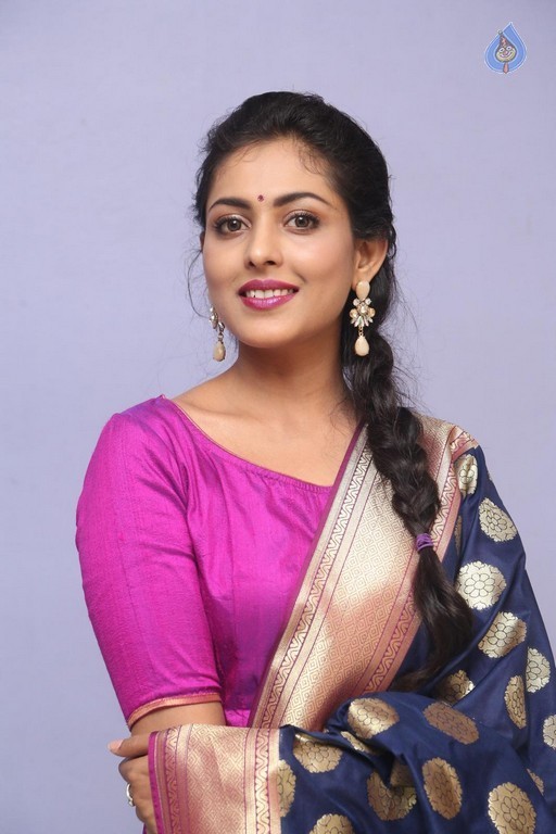 Madhu Shalini Photos - 29 / 42 photos