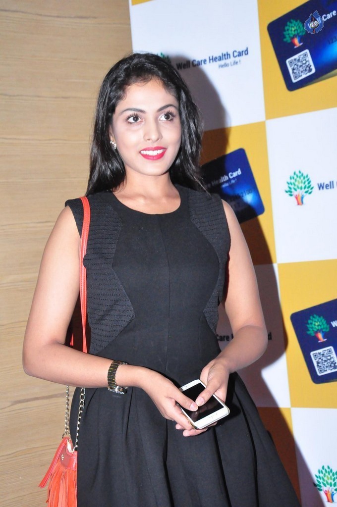 Madhu Shalini Photos - 2 / 21 photos