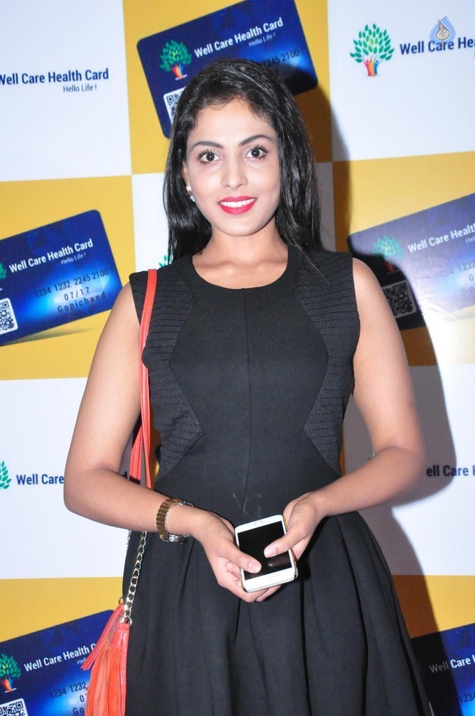 Madhu Shalini Photos - 16 / 21 photos