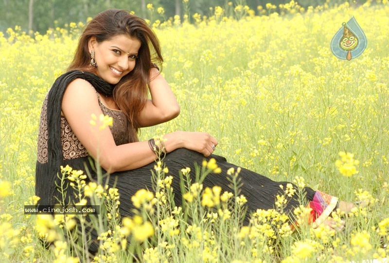 Madhu Sharma Latest Gallery - 22 / 41 photos