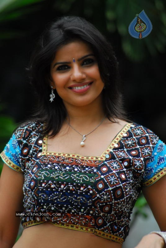 Madhu Sharma New Stills - 5 / 31 photos