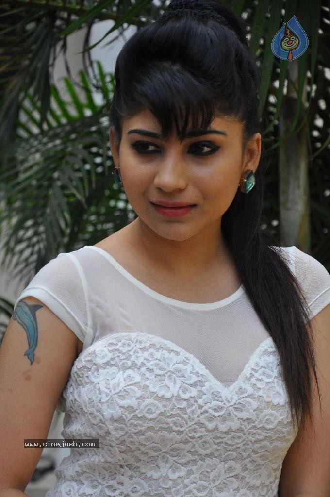 Madhulagna Das Gallery - 50 / 67 photos