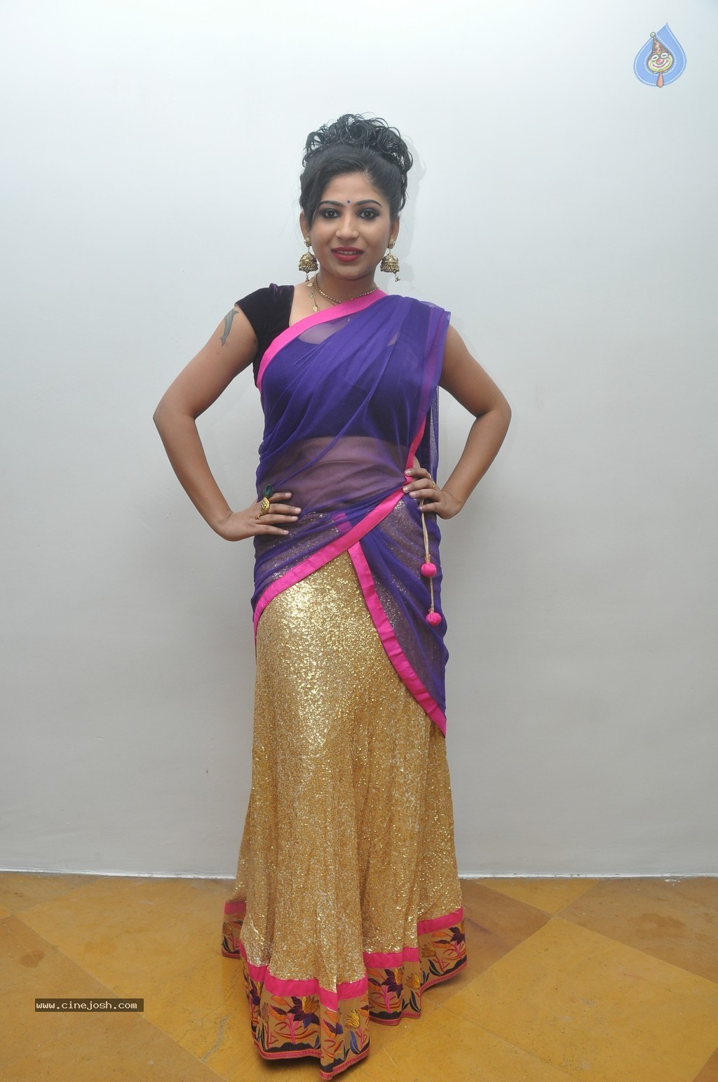 Madhulagna Das Stills - 16 / 39 photos